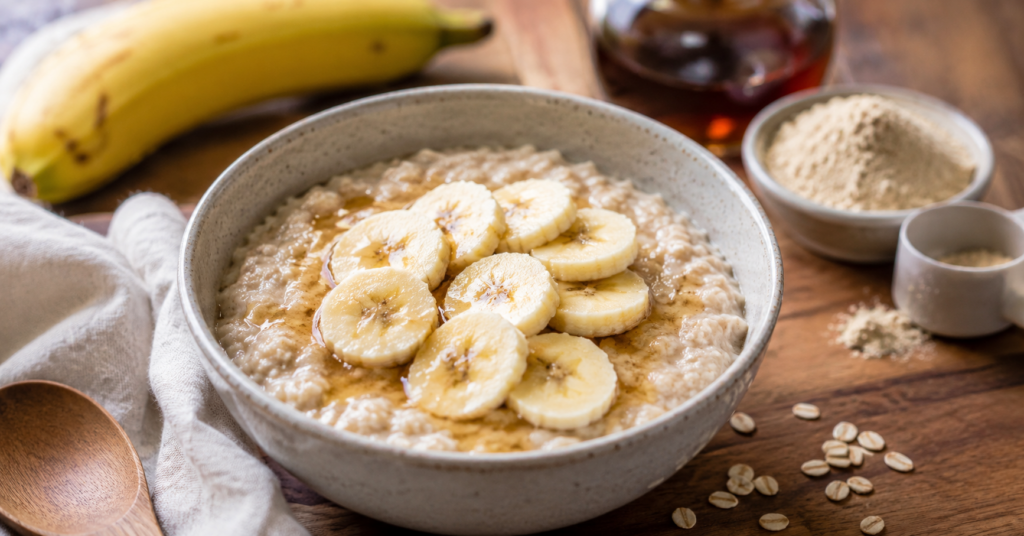 Protein Porridge mit karamellisierten Bananen chatgpt image 29. mai 2026, 11 13 55