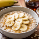 Protein Porridge mit karamellisierten Bananen chatgpt image 29. mai 2026, 11 13 55